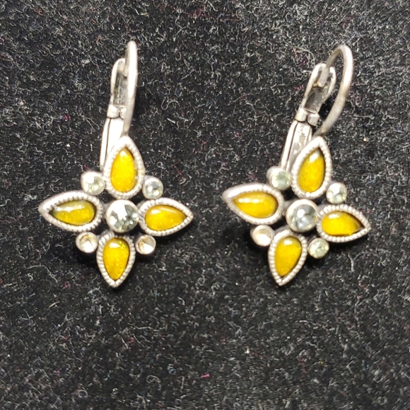 Necklace and Earrings Set 🎉Host Pick🎉 - Picture 5 of 7